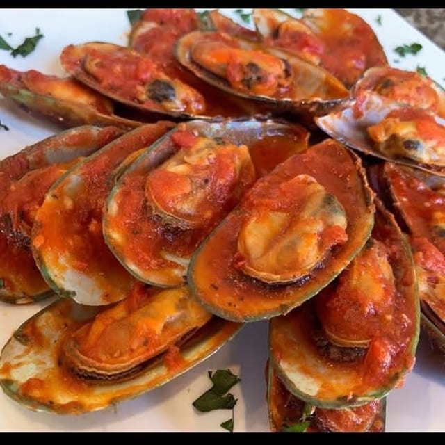 Mussels Marinara.